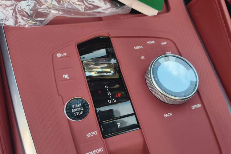 Used BMW X5 2023 xDrive 30Li Luxury M Sport Night Edition Package Gear Lever
