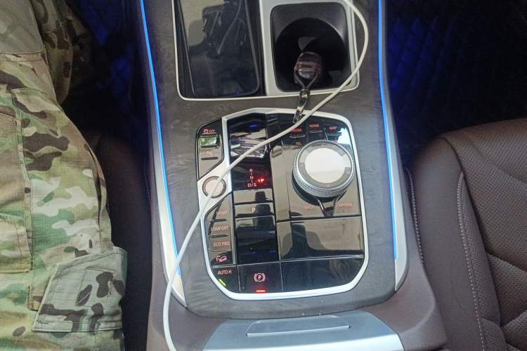 Used BMW X5 2023 xDrive 30Li Luxury M Sport Package Gear Lever