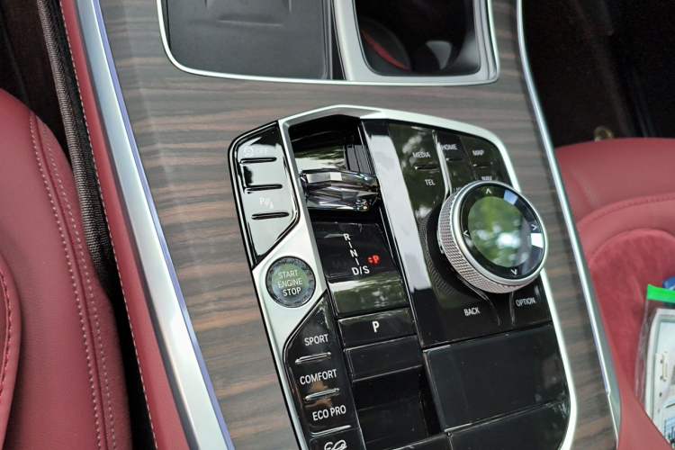 Used BMW X5 2023 xDrive 40Li M Sport Night Edition Package Gear Lever