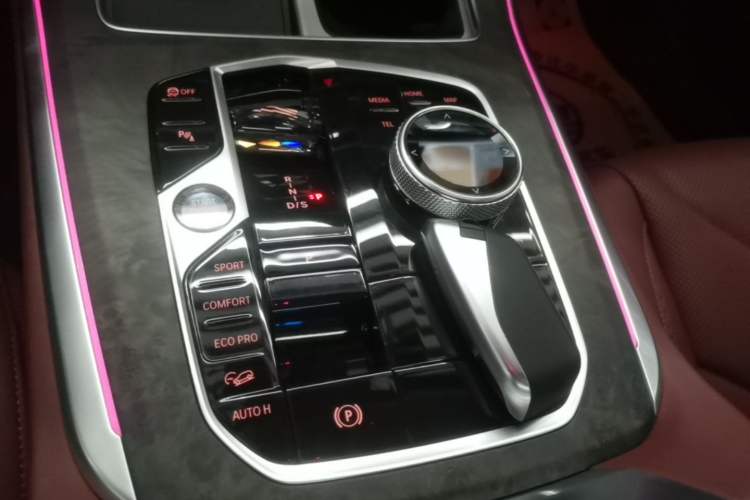 Used BMW X5 2023 xDrive 30Li Luxury M Sport Night Edition Package Gear Lever