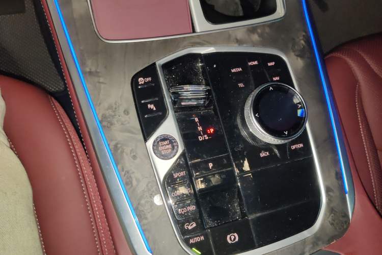 Used BMW X5 2023 xDrive 30Li Luxury M Sport Night Edition Package Gear Lever