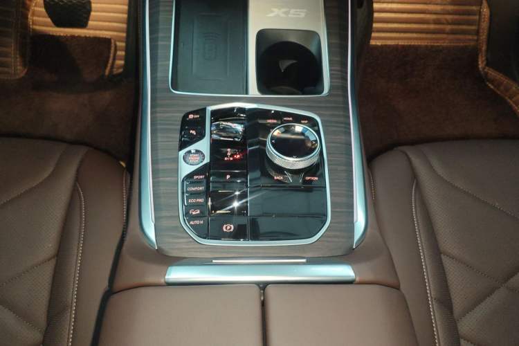 Used BMW X5 2023 xDrive 40Li M Sport Package Gear Lever