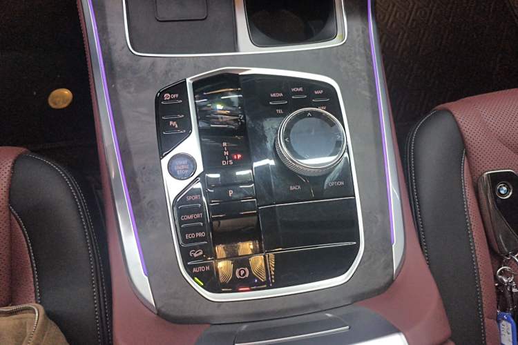 Used BMW X5 2023 xDrive 30Li Luxury M Sport Night Edition Package Gear Lever