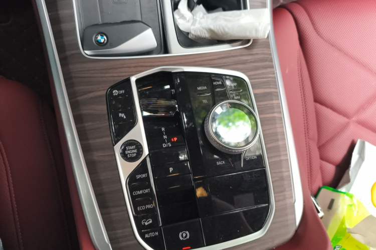 Used BMW X5 2023 xDrive 40Li M Sport Package Gear Lever