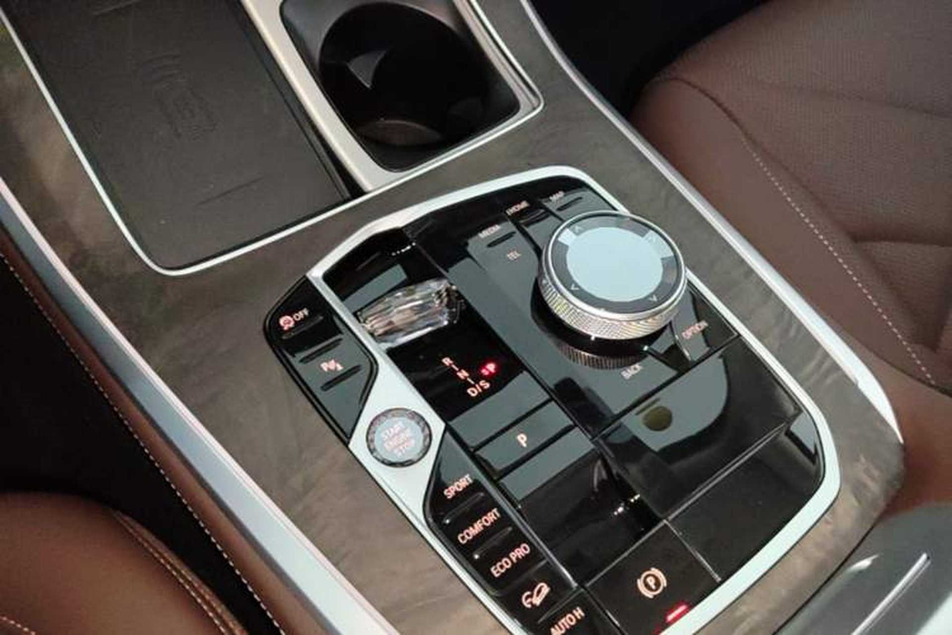 Used BMW X5 2023 xDrive 30Li Luxury M Sport Night Edition Package Gear Lever