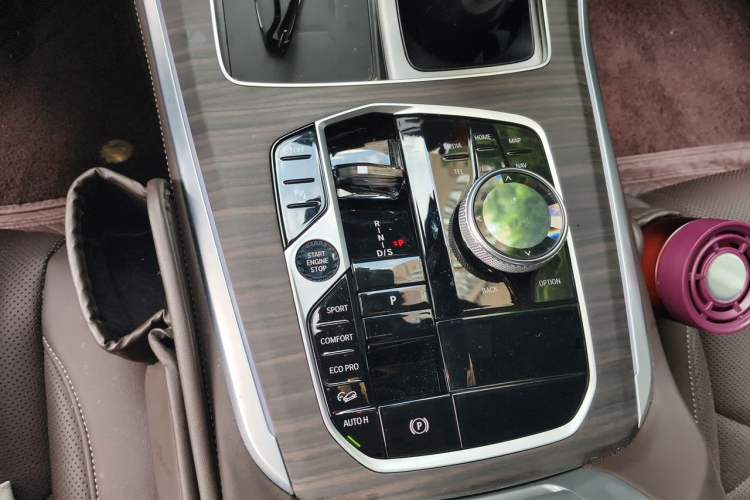 Used BMW X5 2023 xDrive 40Li M Sport Package Gear Lever