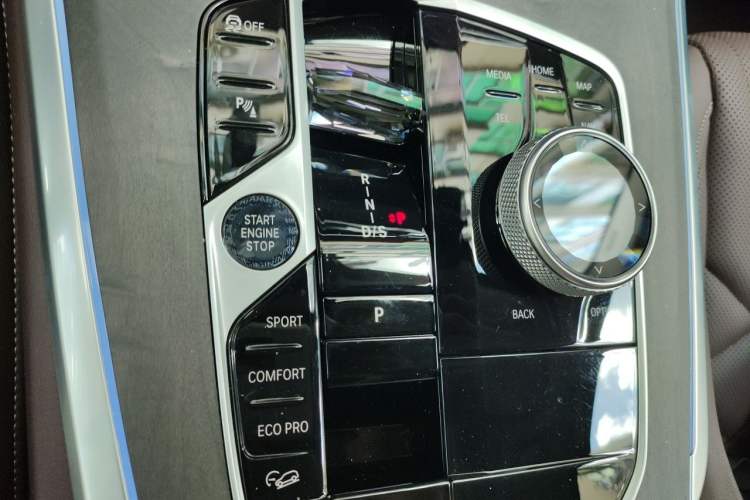 Used BMW X5 2023 xDrive 30Li Luxury M Sport Night Edition Package Gear Lever