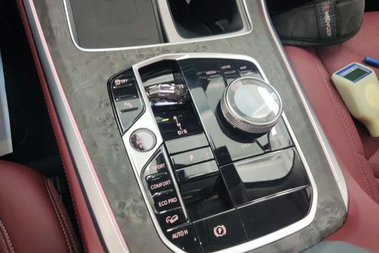 Used BMW X5 2023 xDrive 30Li Luxury M Sport Night Edition Package Gear Lever