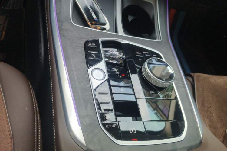 Used BMW X5 2023 xDrive 30Li Luxury M Sport Night Edition Package Gear Lever