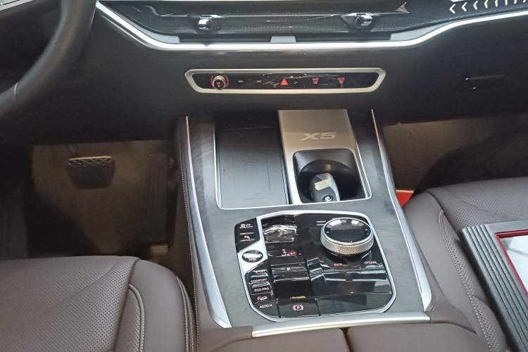 Used BMW X5 2023 xDrive 30Li M Sport Package Gear Lever