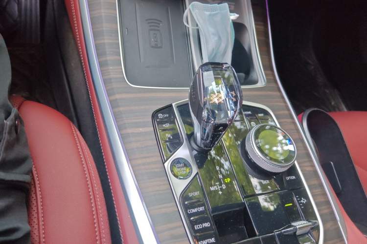 Used BMW X5 2023 xDrive 40Li Luxury Edition M Sport Night Vision Package Gear Lever