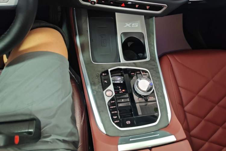 Used BMW X5 2023 xDrive 30Li Luxury M Sport Night Edition Package Gear Lever