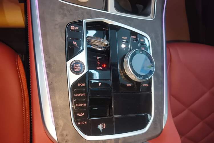 Used BMW X5 2023 xDrive 30Li Luxury M Sport Night Edition Package Gear Lever