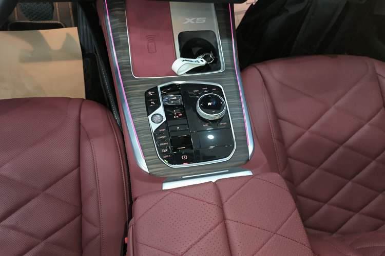 Used BMW X5 2023 xDrive 40Li M Sport Night Edition Package Gear Lever