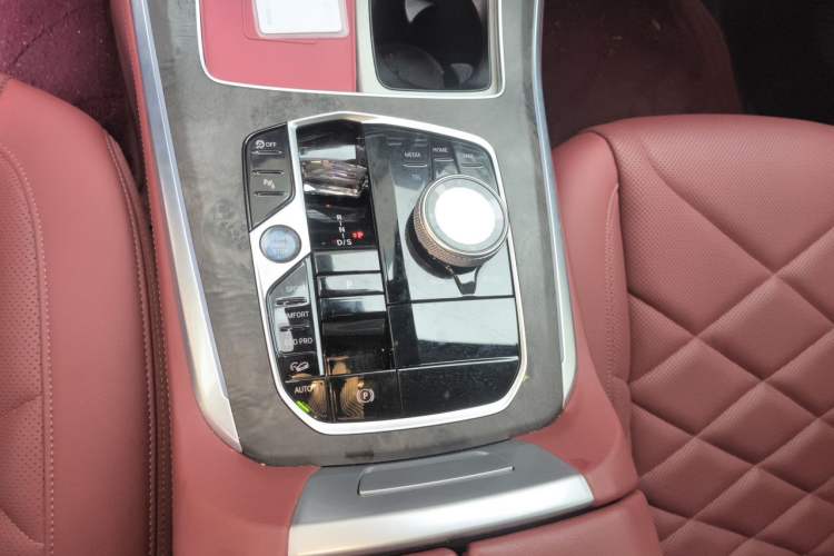 Used BMW X5 2023 xDrive 30Li M Sport Package Gear Lever