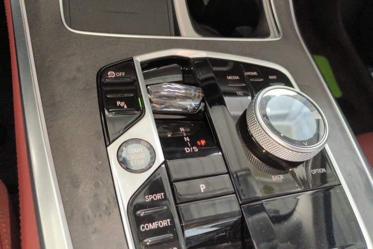Used BMW X5 2023 xDrive 30Li Luxury M Sport Night Edition Package Gear Lever