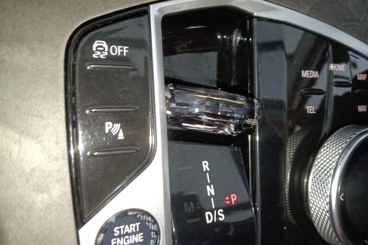 Used BMW X5 2023 xDrive 30Li M Sport Package Gear Lever