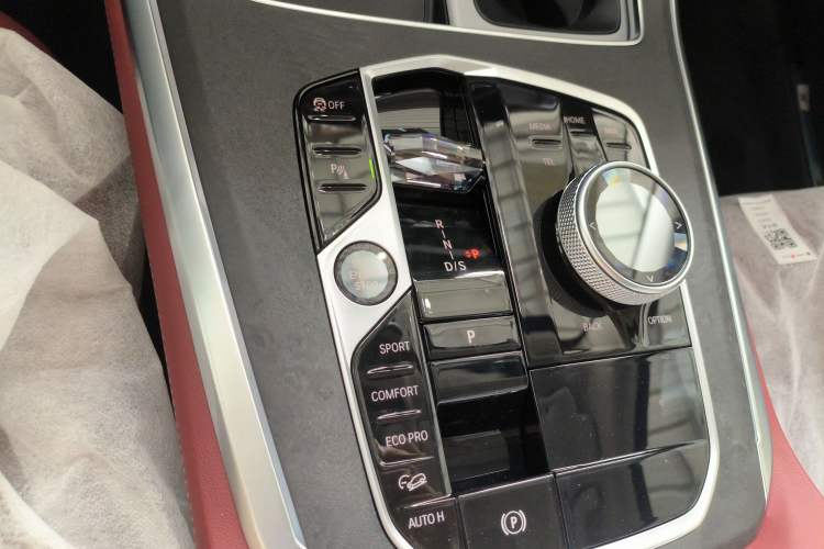 Used BMW X5 2023 xDrive 30Li Luxury M Sport Night Edition Package Gear Lever