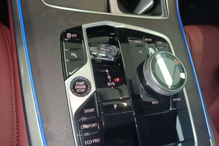 Used BMW X5 2023 xDrive 30Li Luxury M Sport Package Gear Lever