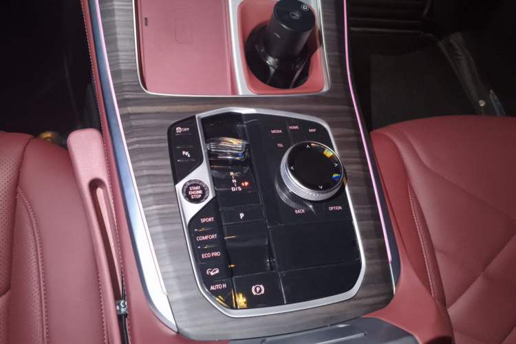 Used BMW X5 2023 xDrive 40Li M Sport Package Gear Lever