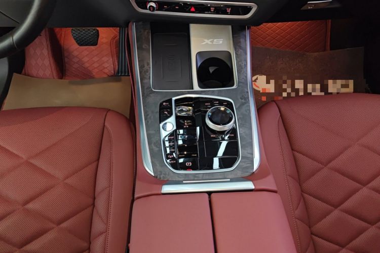 Used BMW X5 2023 xDrive 30Li Luxury M Sport Night Edition Package Gear Lever