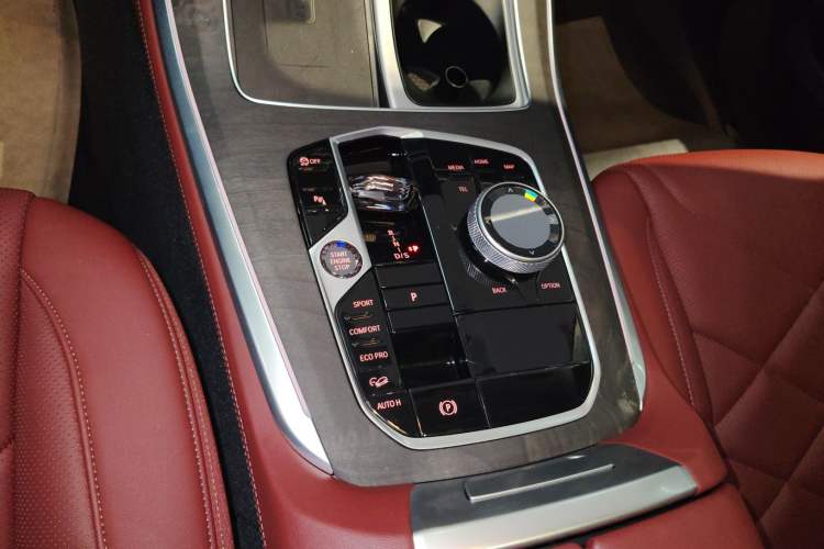 Used BMW X5 2023 xDrive 30Li Luxury M Sport Night Edition Package Gear Lever