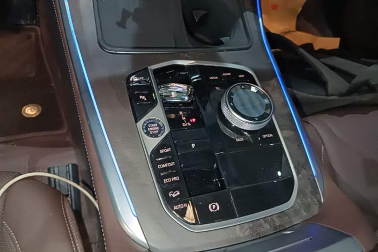 Used BMW X5 2023 xDrive 30Li Luxury M Sport Night Edition Package Gear Lever