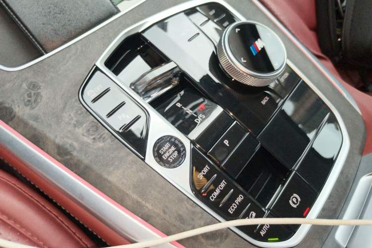 Used BMW X5 2023 xDrive 30Li Luxury M Sport Night Edition Package Gear Lever