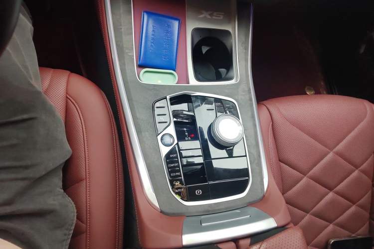 Used BMW X5 2023 xDrive 30Li Luxury M Sport Night Edition Package Gear Lever