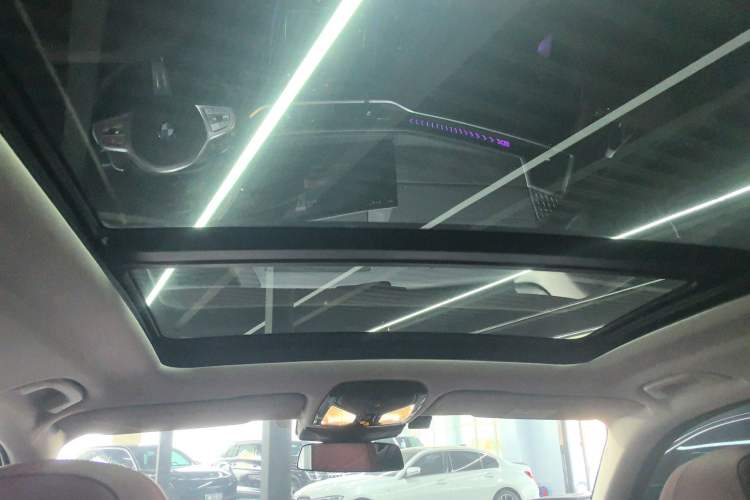 Used BMW X5 2023 xDrive 30Li Luxury M Sport Night Edition Package Headliner