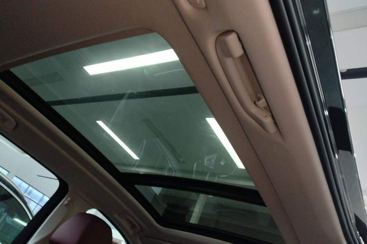 Used BMW X5 2023 xDrive 30Li Luxury M Sport Night Edition Package Headliner