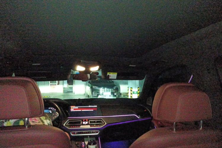 Used BMW X5 2023 xDrive 40Li M Sport Package Headliner