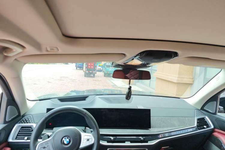 Used BMW X5 2023 xDrive 30Li Luxury M Sport Night Edition Package Headliner