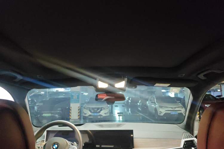 Used BMW X5 2023 xDrive 40Li Luxury Edition M Sport Night Vision Package Headliner