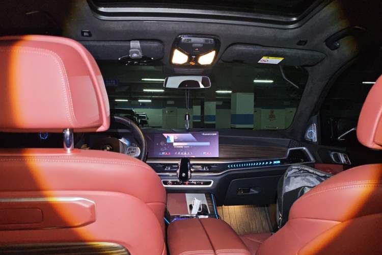 Used BMW X5 2023 xDrive 40Li M Sport Night Edition Package Headliner