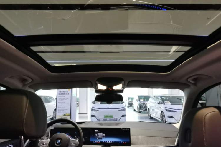 Used BMW X5 2023 xDrive 30Li Luxury M Sport Night Edition Package Headliner