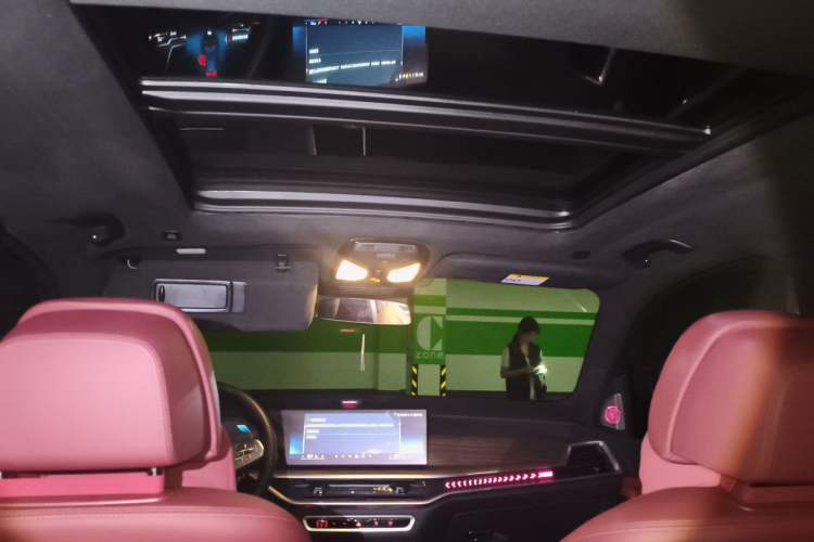 Used BMW X5 2023 xDrive 40Li M Sport Package Headliner