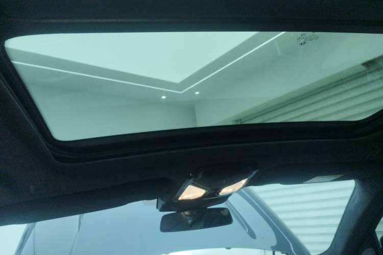 Used BMW X5 2023 xDrive 40Li M Sport Night Edition Package Headliner