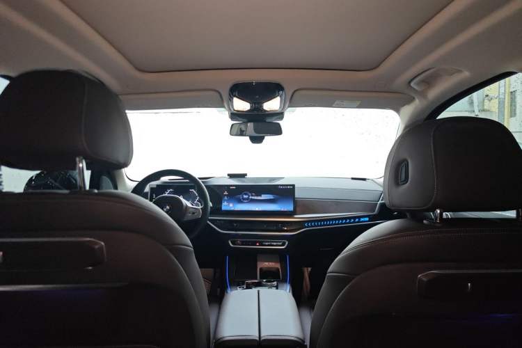 Used BMW X5 2023 xDrive 30Li Luxury M Sport Night Edition Package Headliner