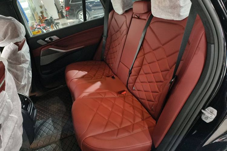 Used BMW X5 2023 xDrive 40Li M Sport Night Edition Package Interior 1