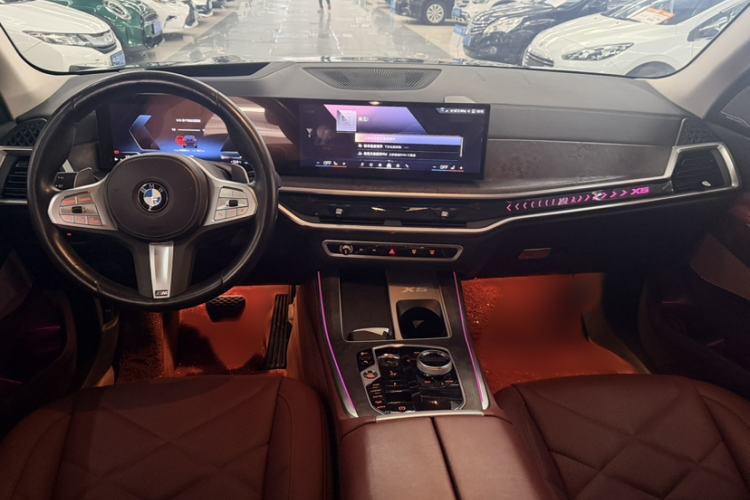 Used BMW X5 2023 xDrive 30Li Luxury M Sport Night Edition Package Interior 1
