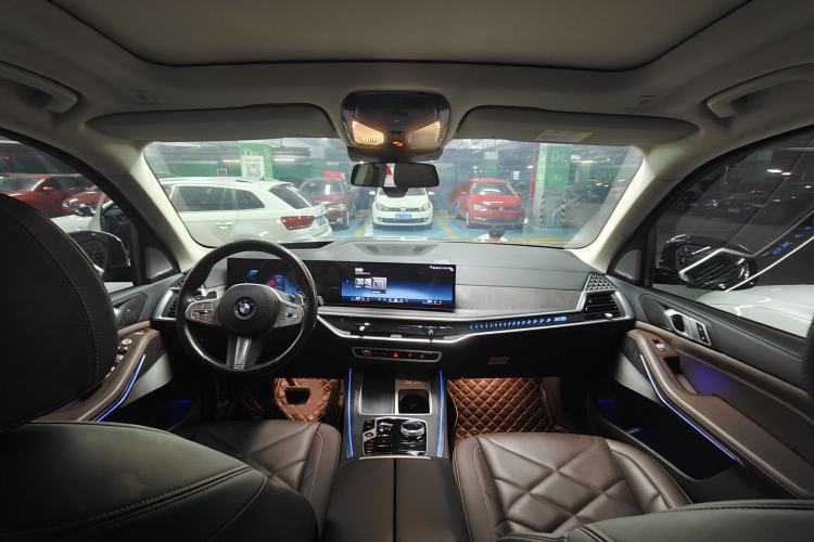 Used BMW X5 2023 xDrive 30Li Luxury M Sport Package Interior 1