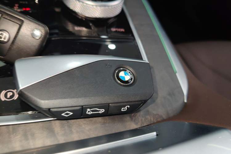 Used BMW X5 2023 xDrive 30Li Luxury M Sport Night Edition Package Interior 1