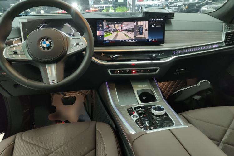 Used BMW X5 2023 xDrive 40Li M Sport Night Edition Package Interior 2