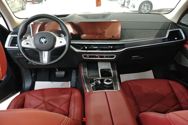 Used BMW X5 2023 xDrive 30Li Luxury M Sport Package Interior 2