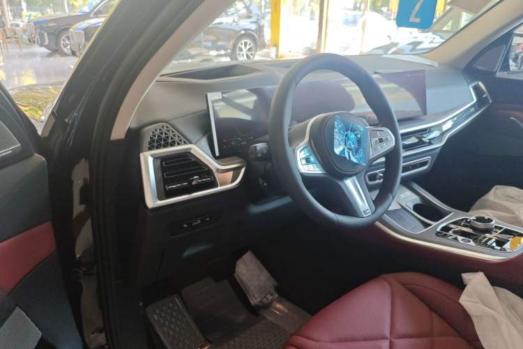 Used BMW X5 2023 xDrive 30Li Luxury M Sport Night Edition Package Interior 2