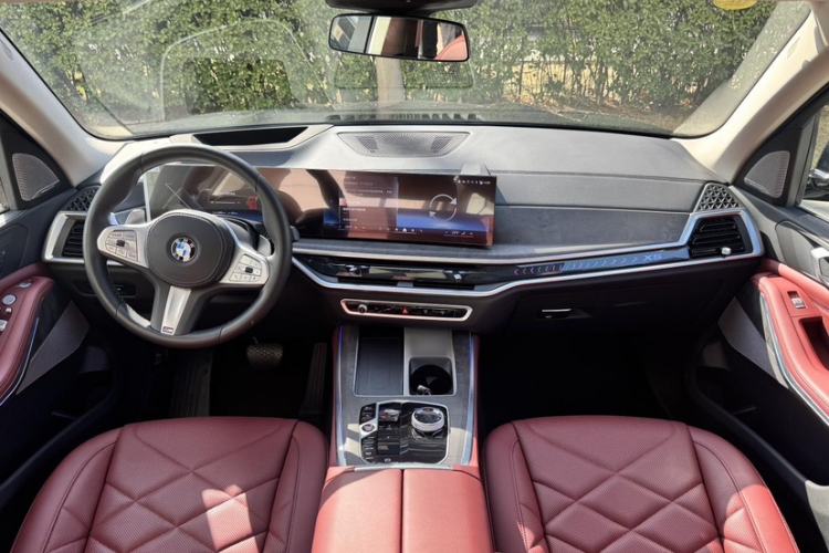 Used BMW X5 2023 xDrive 30Li Luxury M Sport Package Interior 2