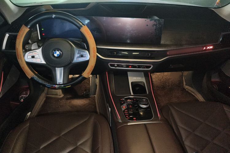 Used BMW X5 2023 xDrive 30Li Luxury M Sport Package Interior 2