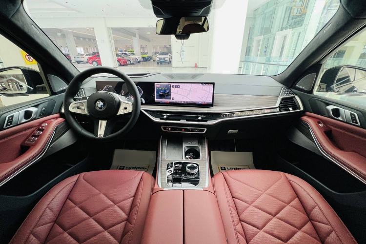 Used BMW X5 2023 xDrive 40Li M Sport Night Edition Package Interior 2