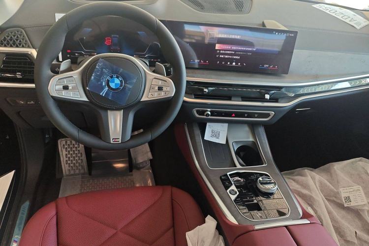 Used BMW X5 2023 xDrive 30Li Luxury M Sport Night Edition Package Interior 3